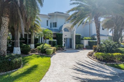 Casa en venta en Lighthouse Point, Florida, 5 dormitorios, 611.85 m2 № 1103745 - foto 25