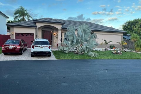 Casa en venta en Cutler Bay, Florida, 4 dormitorios, 145.02 m2 № 1295145 - foto 4