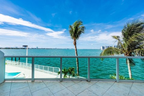 Condo in Miami Beach, Florida, 2 bedrooms  № 1382990 - photo 20