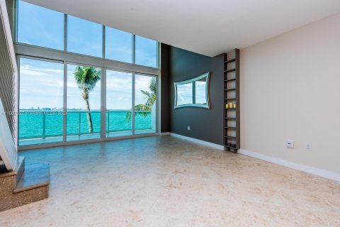 Condo in Miami Beach, Florida, 2 bedrooms  № 1382990 - photo 3