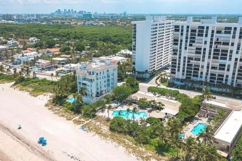 Condo in Fort Lauderdale, Florida, 2 bedrooms  № 1118227 - photo 2