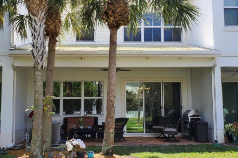 Townhouse in Royal Palm Beach, Florida 3 bedrooms, 206.43 sq.m. № 1118229 - photo 2