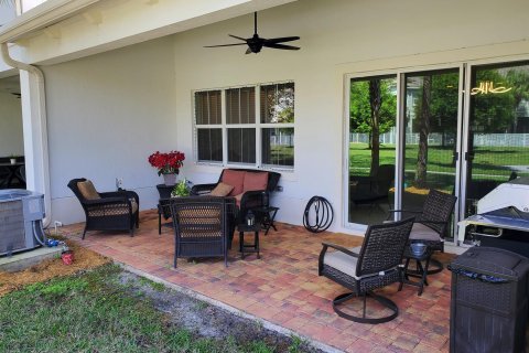 Townhouse in Royal Palm Beach, Florida 3 bedrooms, 206.43 sq.m. № 1118229 - photo 1