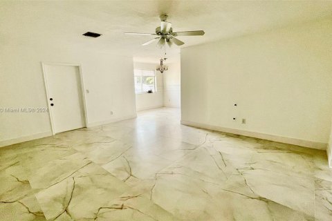 Villa ou maison à vendre à Pembroke Pines, Floride: 2 chambres, 108.14 m2 № 1306470 - photo 29