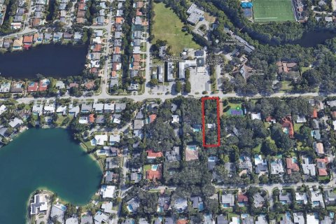 House in Miami, Florida 5 bedrooms № 1374271 - photo 8