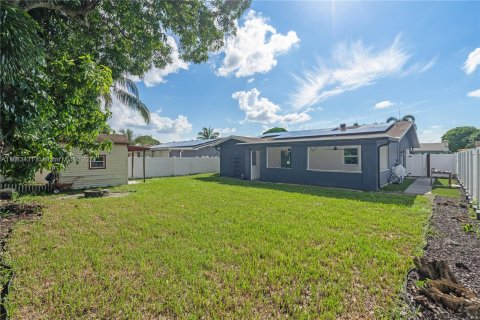 House in Fort Lauderdale, Florida 3 bedrooms, 171.31 sq.m. № 1374272 - photo 28