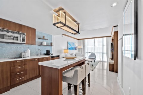 Condominio en venta en Miami Beach, Florida, 1 dormitorio, 61.5 m2 № 1378765 - foto 5