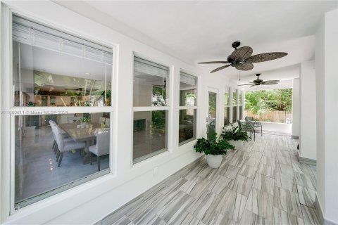 Casa en venta en Miami, Florida, 3 dormitorios, 135.27 m2 № 1378683 - foto 13