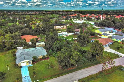 Terreno en venta en Englewood, Florida № 1378766 - foto 1