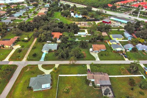 Terreno en venta en Englewood, Florida № 1378766 - foto 12