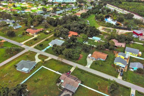 Terreno en venta en Englewood, Florida № 1378766 - foto 11