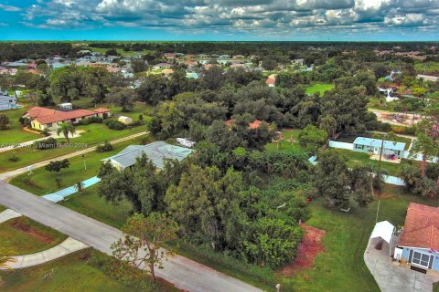 Terreno en venta en Englewood, Florida № 1378766 - foto 4