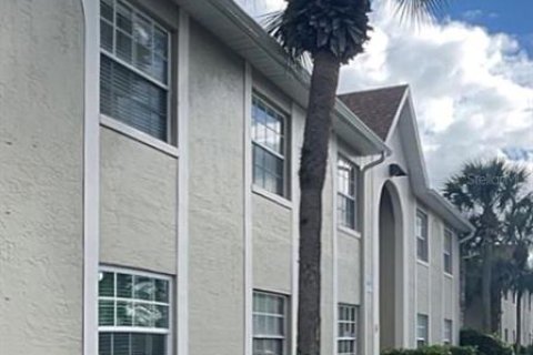 Condominio en venta en Orlando, Florida, 2 dormitorios, 81.38 m2 № 910780 - foto 1