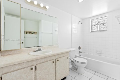 Condominio en venta en Dania Beach, Florida, 1 dormitorio, 78.97 m2 № 822281 - foto 11