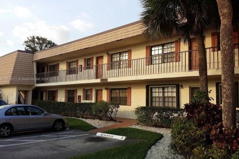 Copropriété à vendre à Greenacres, Floride: 2 chambres, 82.03 m2 № 1081288 - photo 1