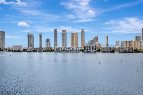 Condominio en venta en Aventura, Florida, 3 dormitorios, 200.11 m2 № 1237841 - foto 24