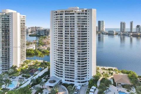 Condominio en venta en Aventura, Florida, 3 dormitorios, 200.11 m2 № 1237841 - foto 1