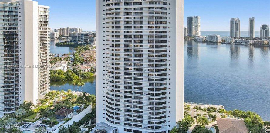 Condo in Aventura, Florida, 3 bedrooms  № 1237841