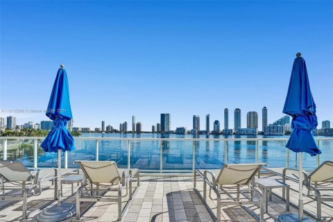 Condominio en venta en Aventura, Florida, 3 dormitorios, 200.11 m2 № 1237841 - foto 3