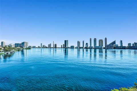 Condominio en venta en Aventura, Florida, 3 dormitorios, 200.11 m2 № 1237841 - foto 4