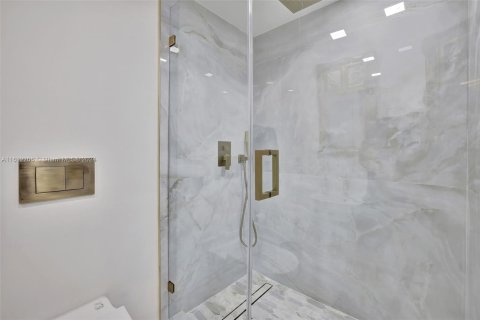 Condo in Aventura, Florida, 3 bedrooms  № 1237841 - photo 27