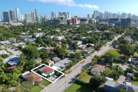 Villa ou maison à vendre à Miami, Floride: 2 chambres, 110.27 m2 № 1321101 - photo 5