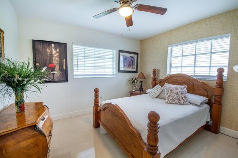 Купить виллу или дом в Хомстед, Флорида 5 спален, 250.46м2, № 784760 - фото 30