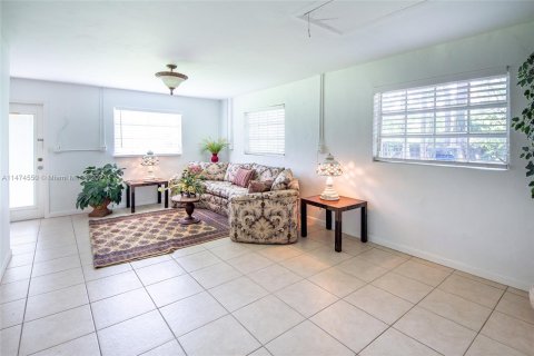 House in Homestead, Florida 5 bedrooms, 250.46 sq.m. № 784760 - photo 20