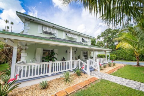 Villa ou maison à vendre à Homestead, Floride: 5 chambres, 250.46 m2 № 784760 - photo 2
