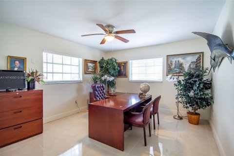 Villa ou maison à vendre à Homestead, Floride: 5 chambres, 250.46 m2 № 784760 - photo 25