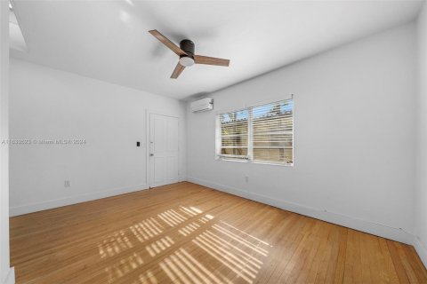 Copropriété à vendre à Miami Beach, Floride: 1 chambre, 41.81 m2 № 1291243 - photo 4