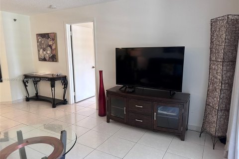 Copropriété à louer à Sunny Isles Beach, Floride: 2 chambres, 123.56 m2 № 1230801 - photo 7