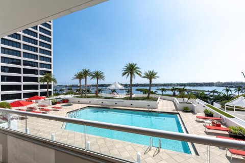 Condominio en venta en West Palm Beach, Florida, 4 dormitorios, 373.28 m2 № 170012 - foto 8