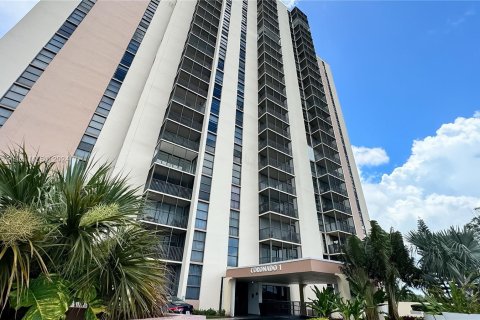 Copropriété à vendre à Aventura, Floride: 1 chambre, 84.82 m2 № 1236352 - photo 2