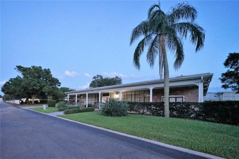 Condo in Kenneth City, Florida, 1 bedroom  № 1266332 - photo 14