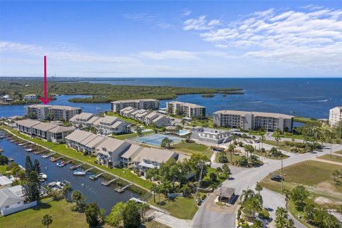 Copropriété à vendre à Port Richey, Floride: 2 chambres, 95.22 m2 № 1266333 - photo 1