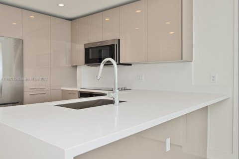 Condominio en venta en Sunrise, Florida, 2 dormitorios, 97.55 m2 № 846027 - foto 2