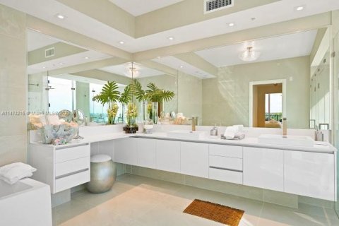 Copropriété à vendre à Riviera Beach, Floride: 2 chambres, 145.39 m2 № 784609 - photo 10