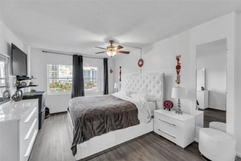 Condo in Fort Lauderdale, Florida, 1 bedroom  № 1005433 - photo 27