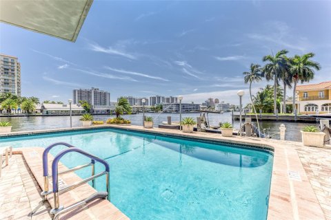 Condo in Fort Lauderdale, Florida, 1 bedroom  № 1005433 - photo 7