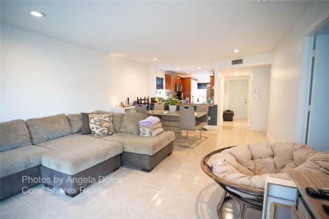 Condominio en venta en Tamarac, Florida, 2 dormitorios, 111.48 m2 № 1005018 - foto 21