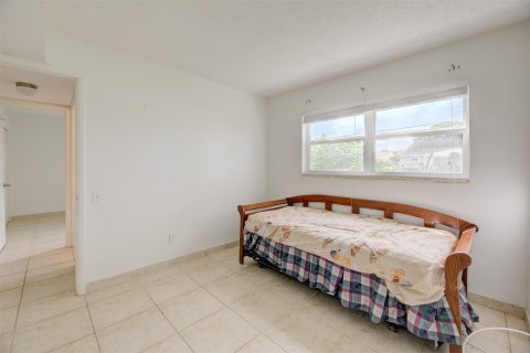 Condo in Oakland Park, Florida, 3 bedrooms  № 977019 - photo 6