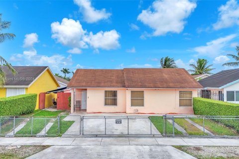 House in Homestead, Florida 4 bedrooms, 146.97 sq.m. № 1415601 - photo 2