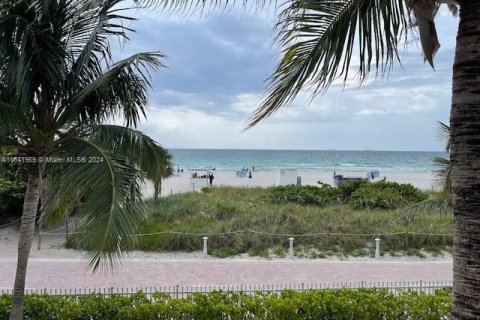 Condo in Miami Beach, Florida, 1 bedroom  № 1321697 - photo 23