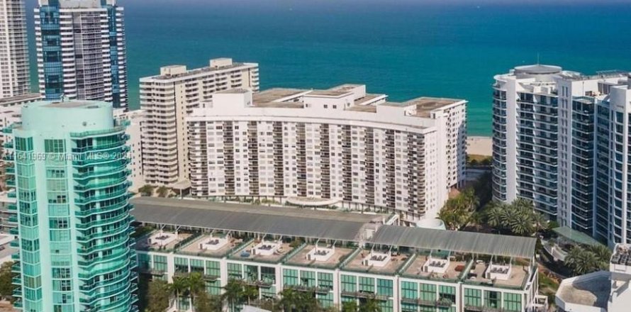 Condo in Miami Beach, Florida, 1 bedroom  № 1321697