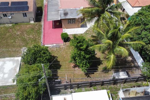 Casa en venta en Hialeah, Florida, 3 dormitorios, 110.09 m2 № 1295132 - foto 6