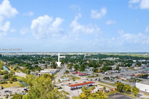 Immobilier commercial à vendre à Opa-locka, Floride № 1294676 - photo 5