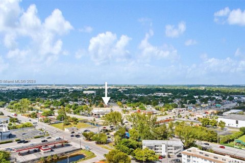 Immobilier commercial à vendre à Opa-locka, Floride № 1294676 - photo 6