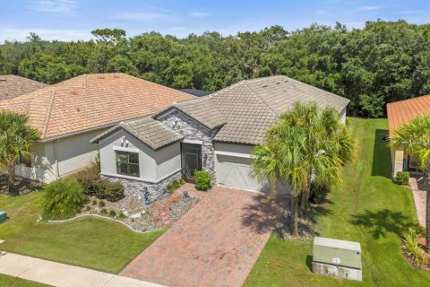 Villa ou maison à vendre à Kissimmee, Floride: 4 chambres, 224.82 m2 № 1342591 - photo 2