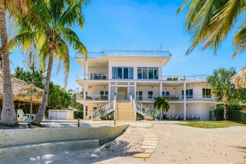 Casa en venta en Key Largo, Florida, 6 dormitorios, 444.07 m2 № 1141864 - foto 2